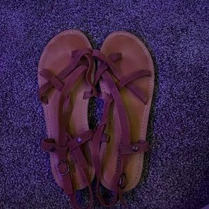 Size 8 women’s tan Sandals
